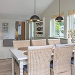 6 Person In Vaeggerlose * Bøtø By