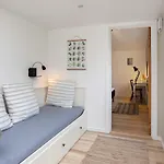 6 Person In Vaeggerlose * Bøtø By