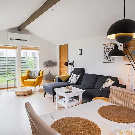 6 Person In Vaeggerlose Bøtø By